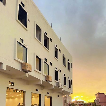 Hotel Dc Signature جبلبور المظهر الخارجي الصورة